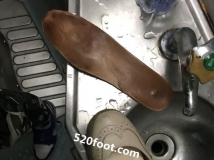 ����ͼ�����ϣ�������Ů��Ь�ӵĸ��ֲ�ͬζ��