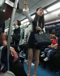 �����ϵ���Ů���¸߸������ѵĻ����ȵ�