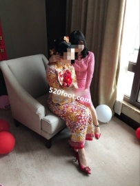 ����Ļ�Ьζ����Ů��һ���д�����������Ь��ζ�����